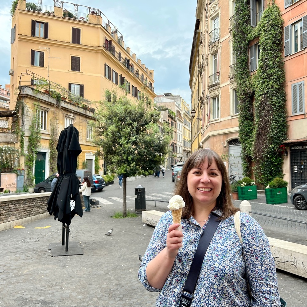 Meet your Posher, Kelly